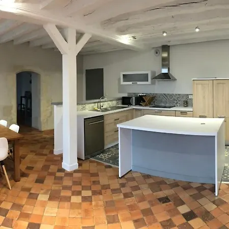 De Charme Avec Piscine Interieure