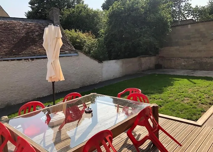 De Charme Avec Piscine Interieure בית נופש Amne