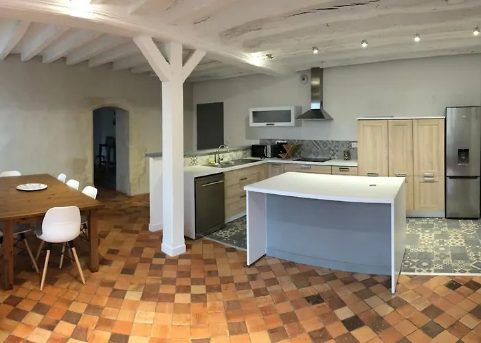 De Charme Avec Piscine Interieure