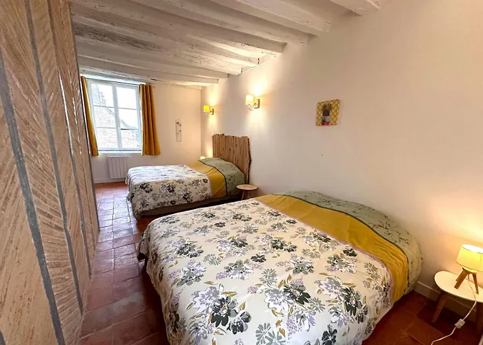 De Charme Avec Piscine Interieure בית נופש Amne