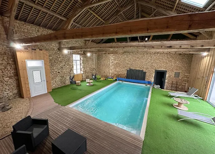 De Charme Avec Piscine Interieure Amne